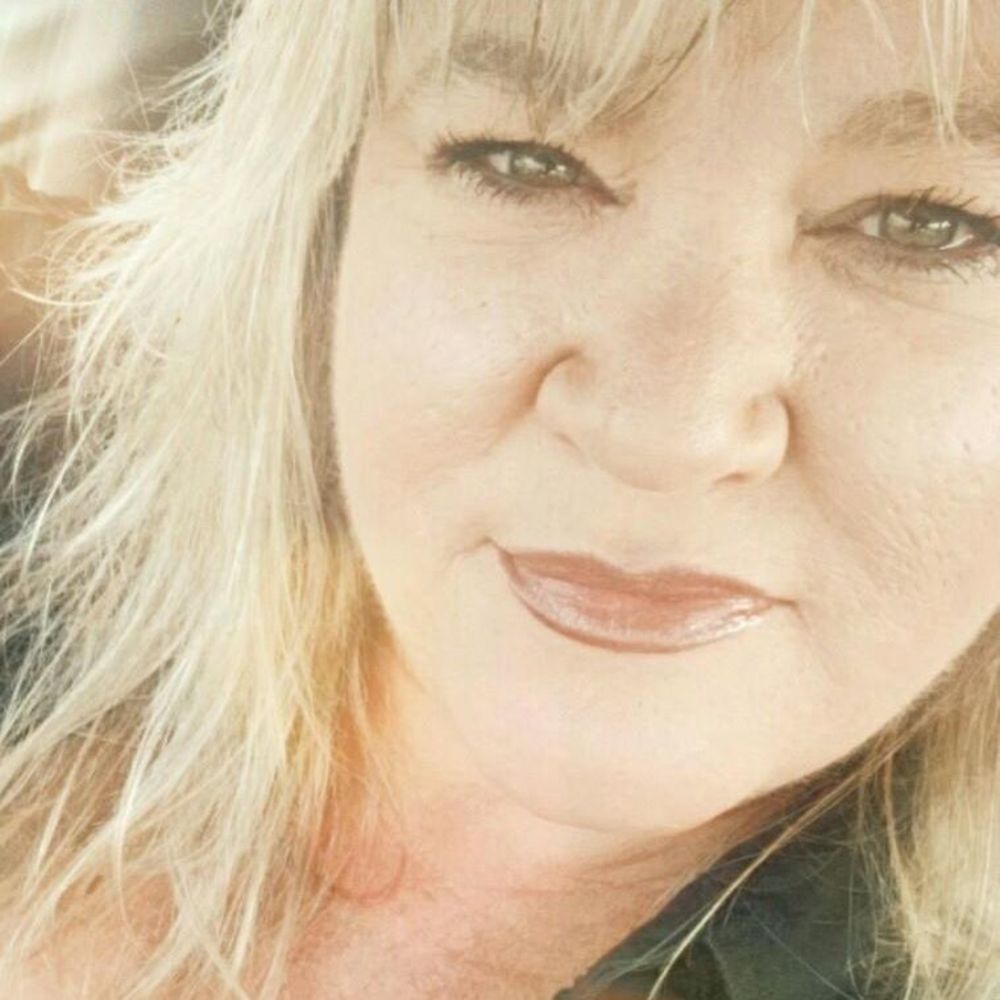 Meet your Posher, Tania